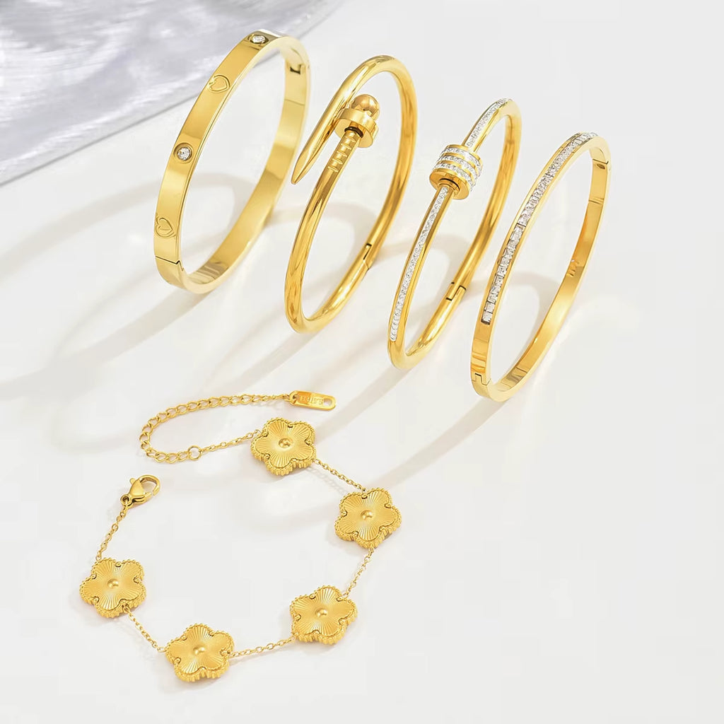Europe and the United States Hot Stainless Steel Four-Leaf Clover Lucky Bracelet Fashion Women'S Nail Bracelet Gold Bangles